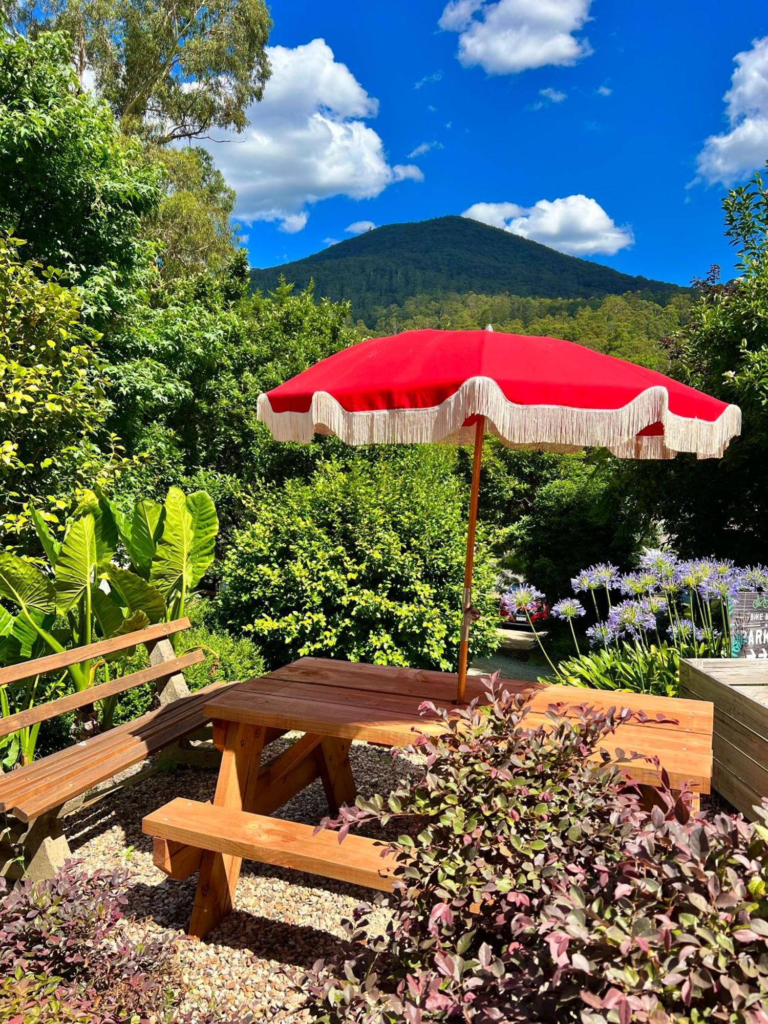 The Warby, Where Mid-Century Style Meets The Mountains Warburton Dış mekan fotoğraf